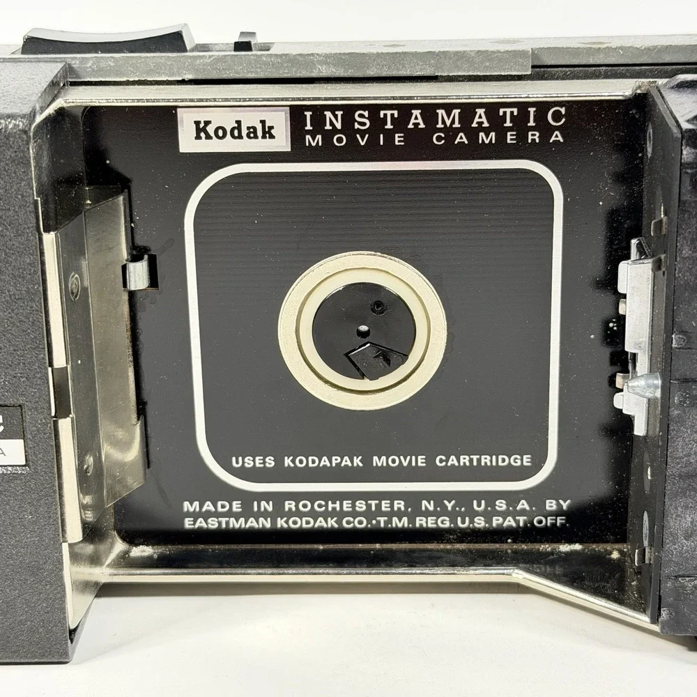 Vintage Collectible KODAK M4 Instamatic Ektanar Lens Movie Camera B3G1